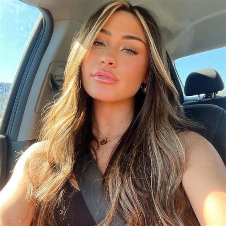 Exploring the Life and Career of Anna Friel: A Talented Actor