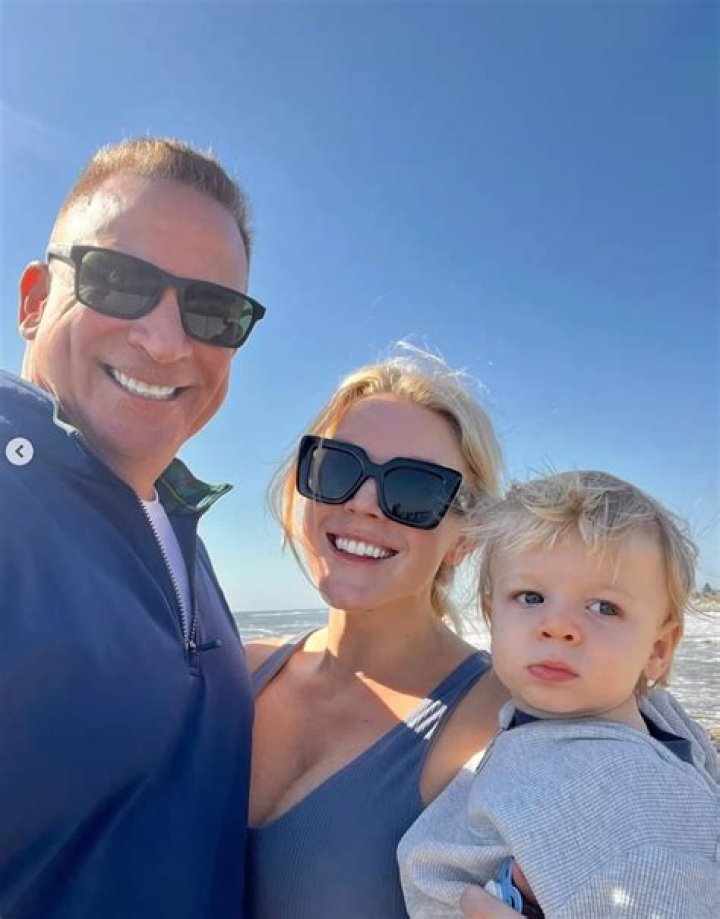 Pictures of Caroline Leavitt's Husband: A Glimpse into Their Life Together