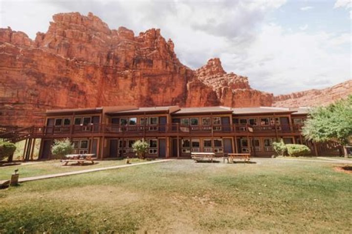 The Ultimate Guide to The Lodge at Hanson Park: Experience Tranquility and Adventure