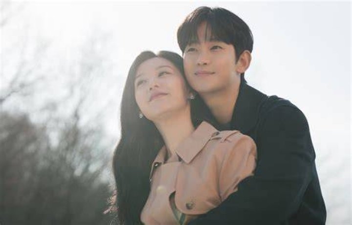 Unraveling the Mystery Behind Seo Ye Ji and Kim Soo Hyun's Relationship